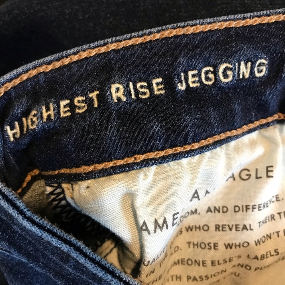 SOLDAmerican Eagle Highest Rise Jegging Distressed - Picture 7 of 9